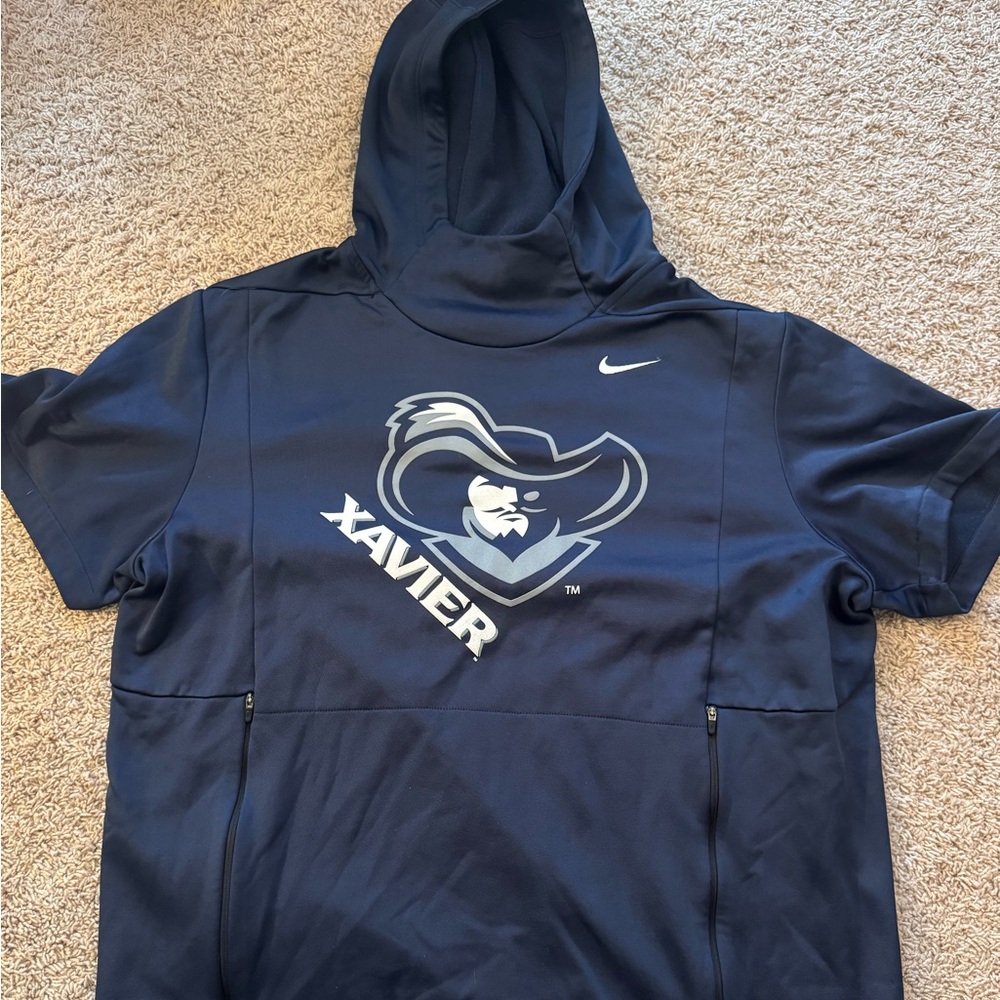 Nike Xavier Musketeers Navy Blue
Short Sleeve Hoodie NCAA Fan
Apparel XL